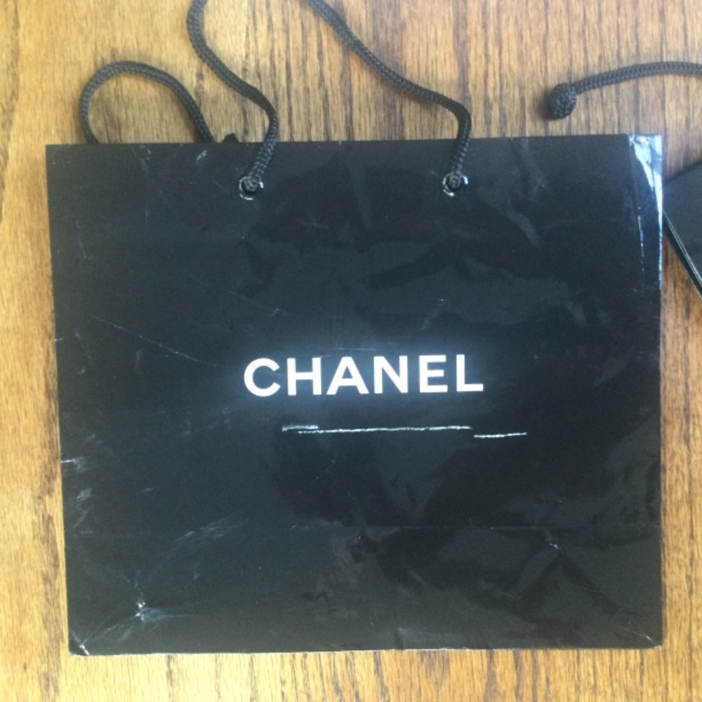 Chanel Packaging - Picture 5 of 6
